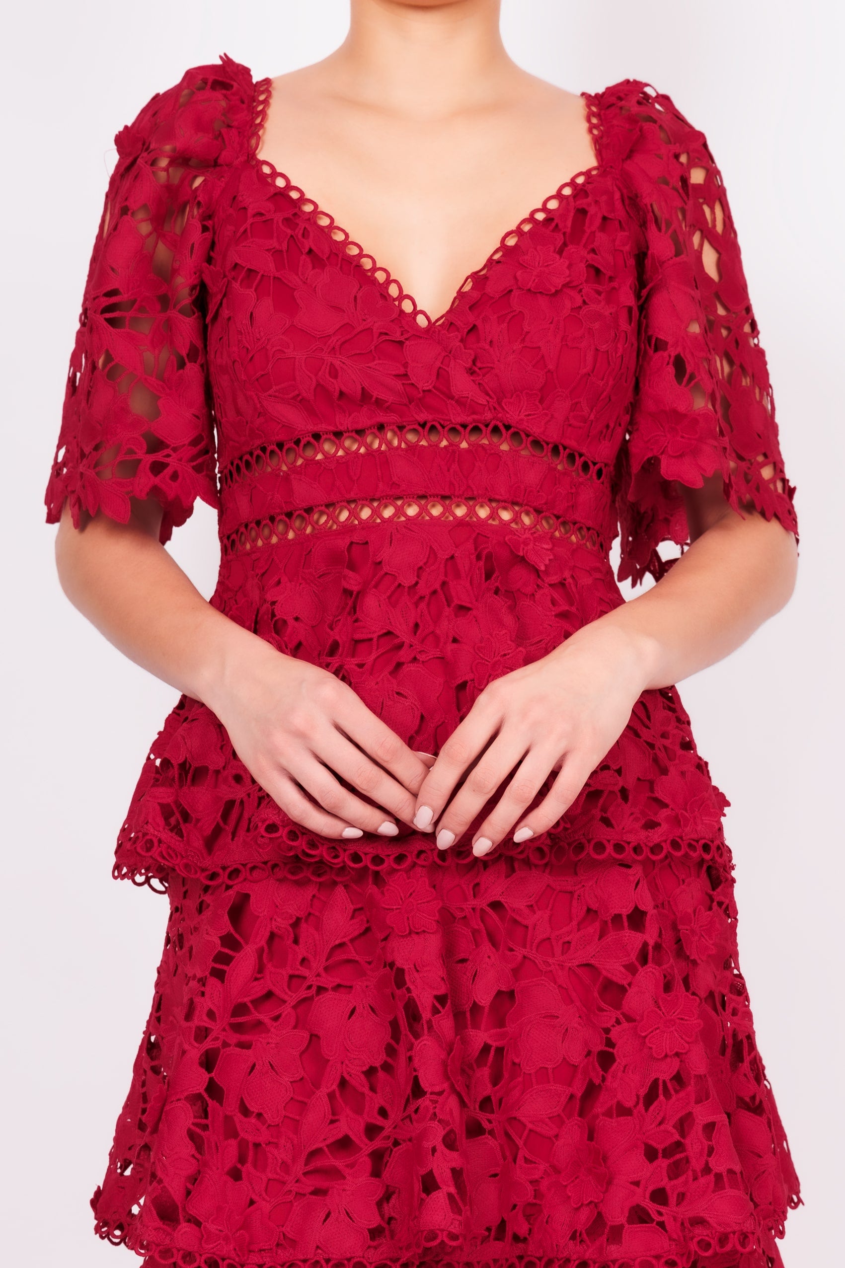 Vestido midi de encaje manga corta vino – Lila Alta Costura