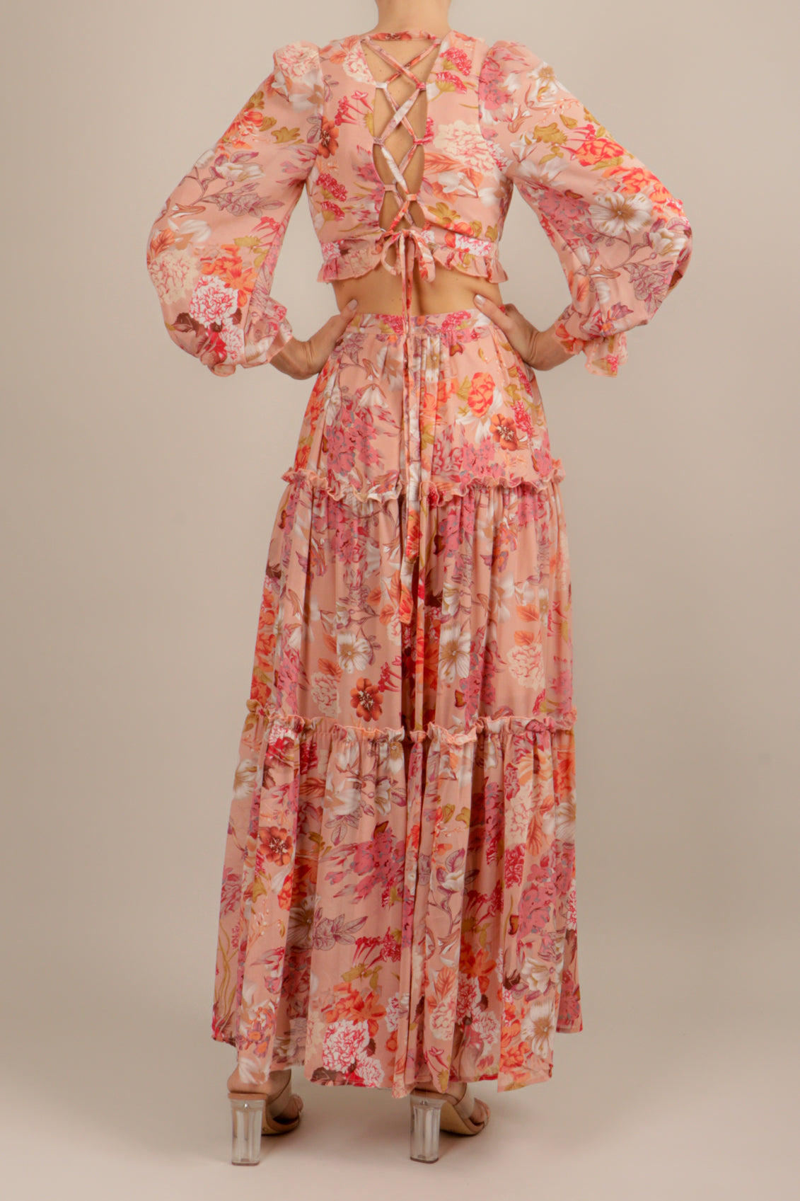 Vestido cut out manga larga print durazno