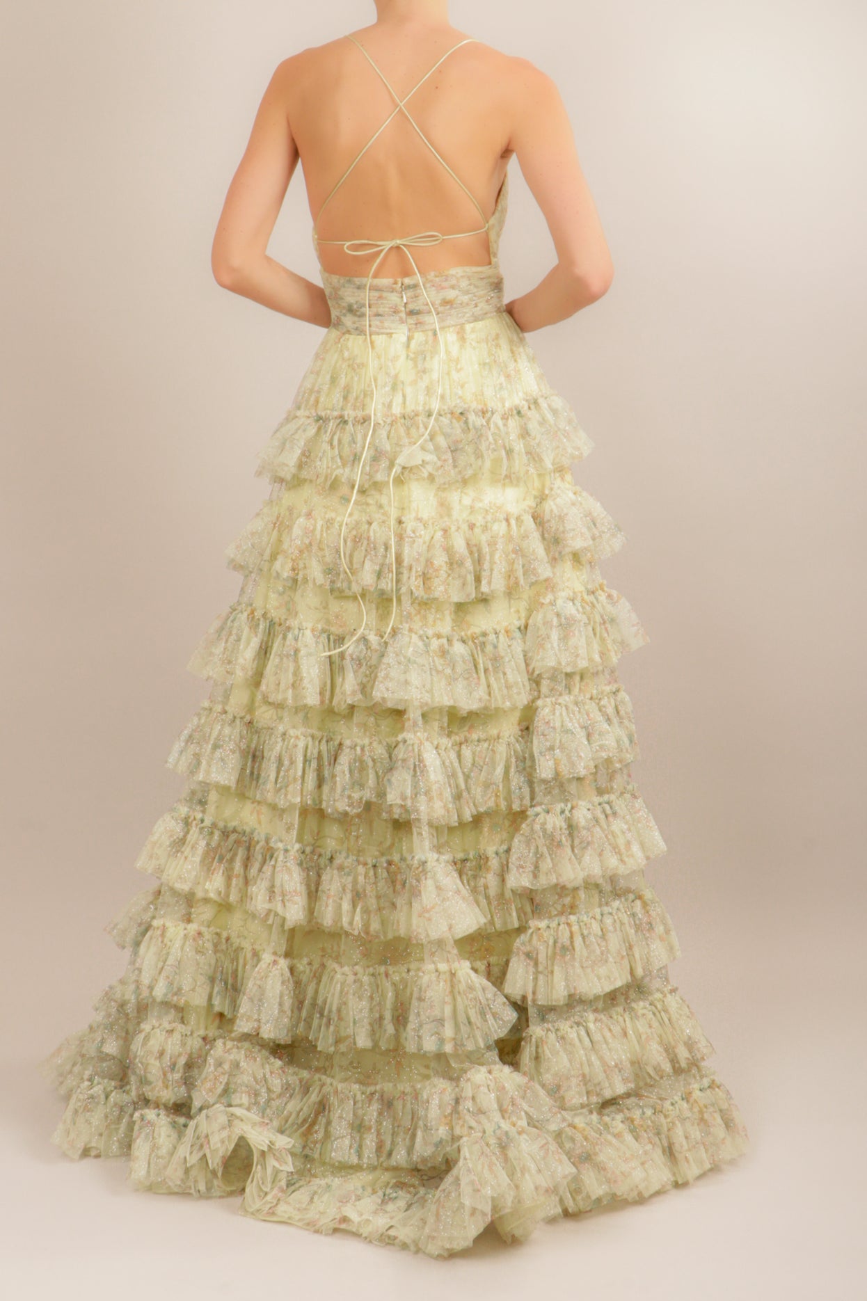 Vestido v olanes escote cruzado print amarillo