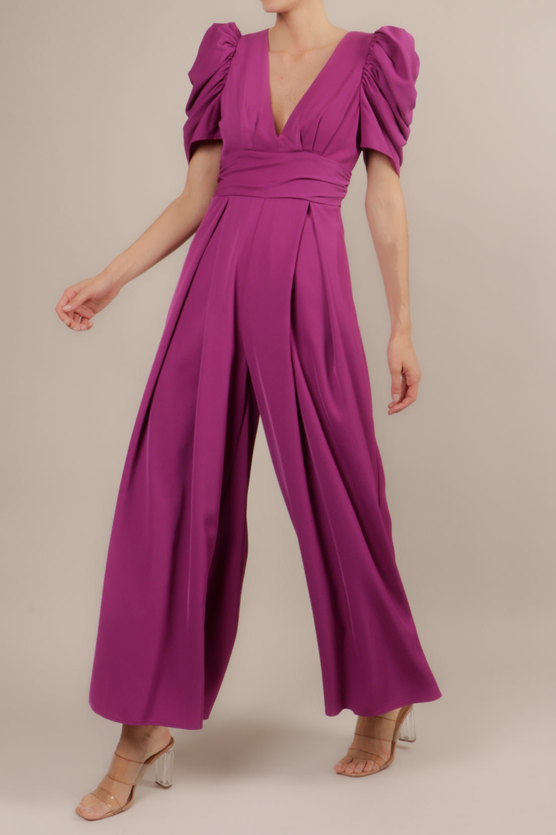 Jumpsuit v manga corta escote en espalda magenta