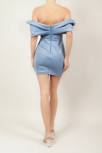 Vestido corto neopreno off the shoulder azul cielo