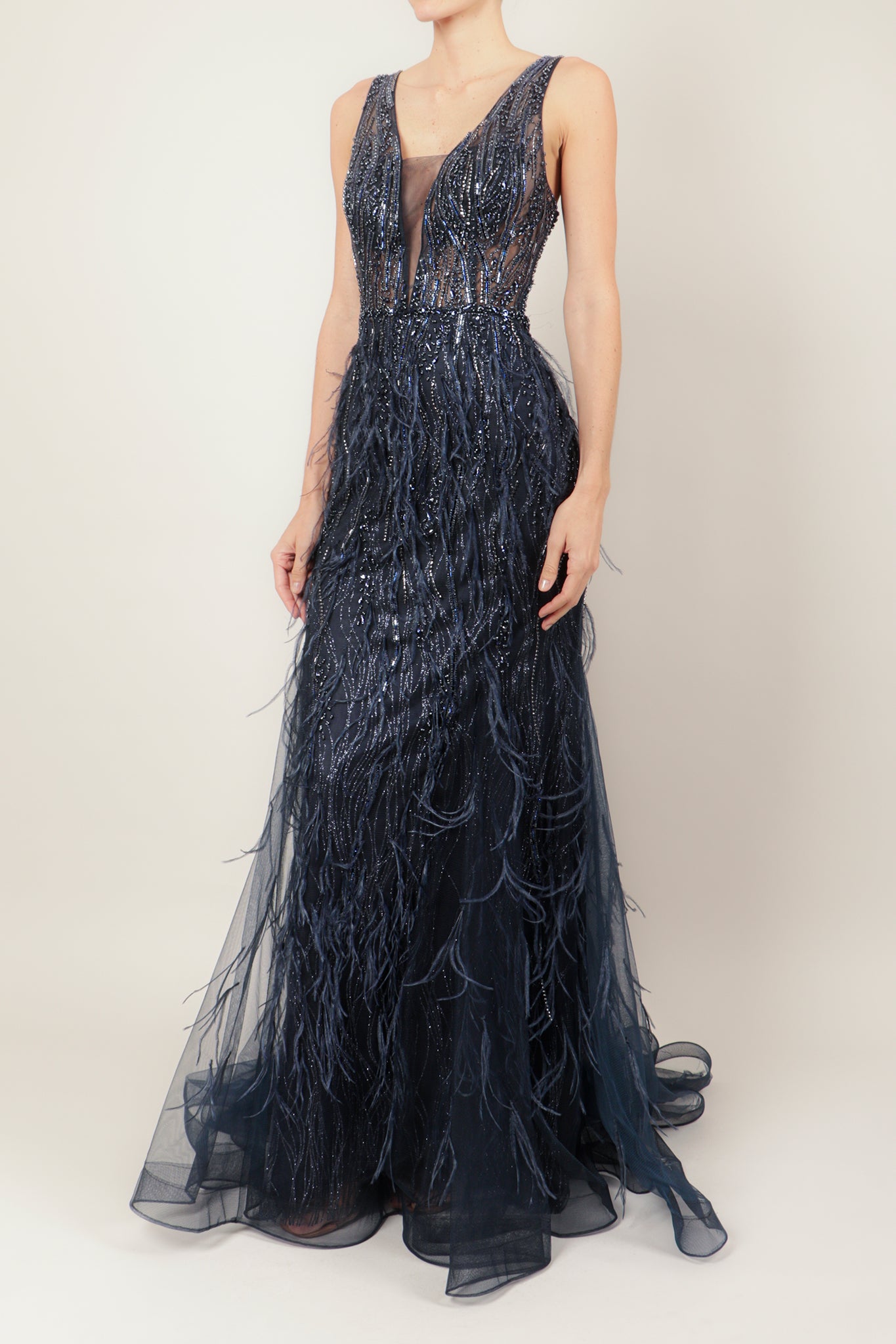 Vestido v transparencias bordado plumas navy