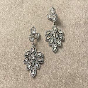 Arete flor plata