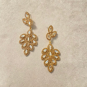Arete flor dorado