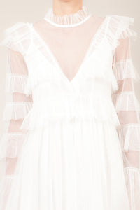 Vestido mesh cuello alto manga larga olanes blanco