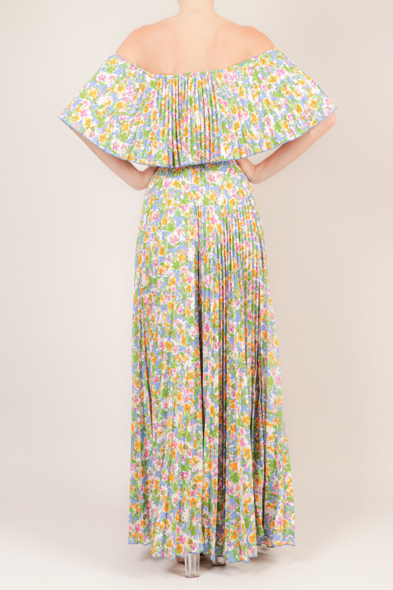 Vestido plisado off the shoulder print indigo