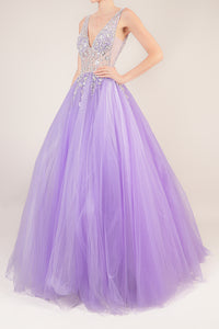 Vestido bordado escote profundo lila
