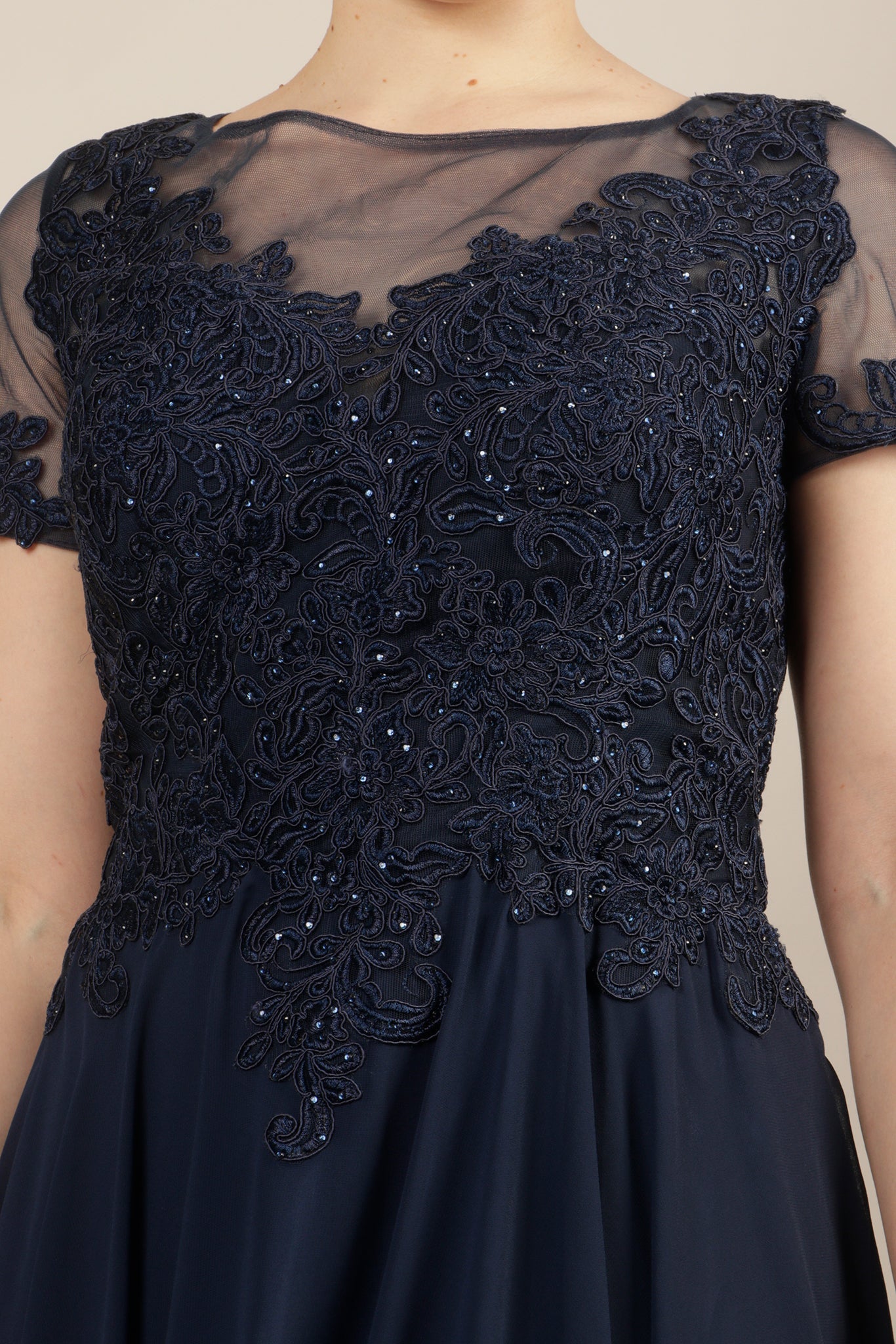 Vestido encaje bordado manga corta navy