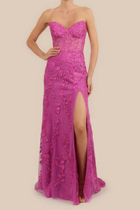 Vestido strapless v bordado detalle en espalda magenta