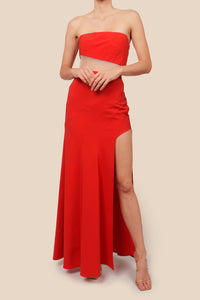 Vestido crepe strapless transparencias rojo