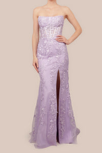 Vestido strapless bordado abertura en pierna lila