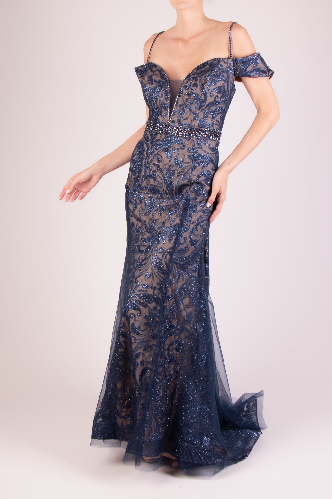Vestido off the shoulder glitter navy nude
