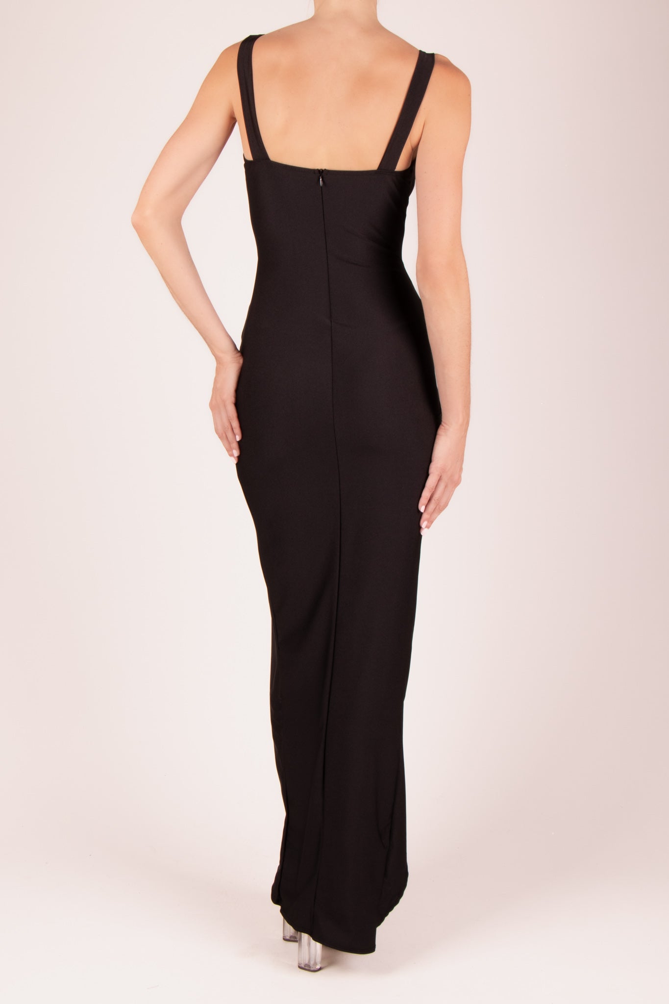 Vestido licra escote profundo tipo bustier negro