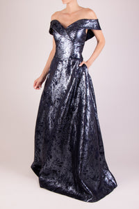 Vestido off the shoulder metalico navy