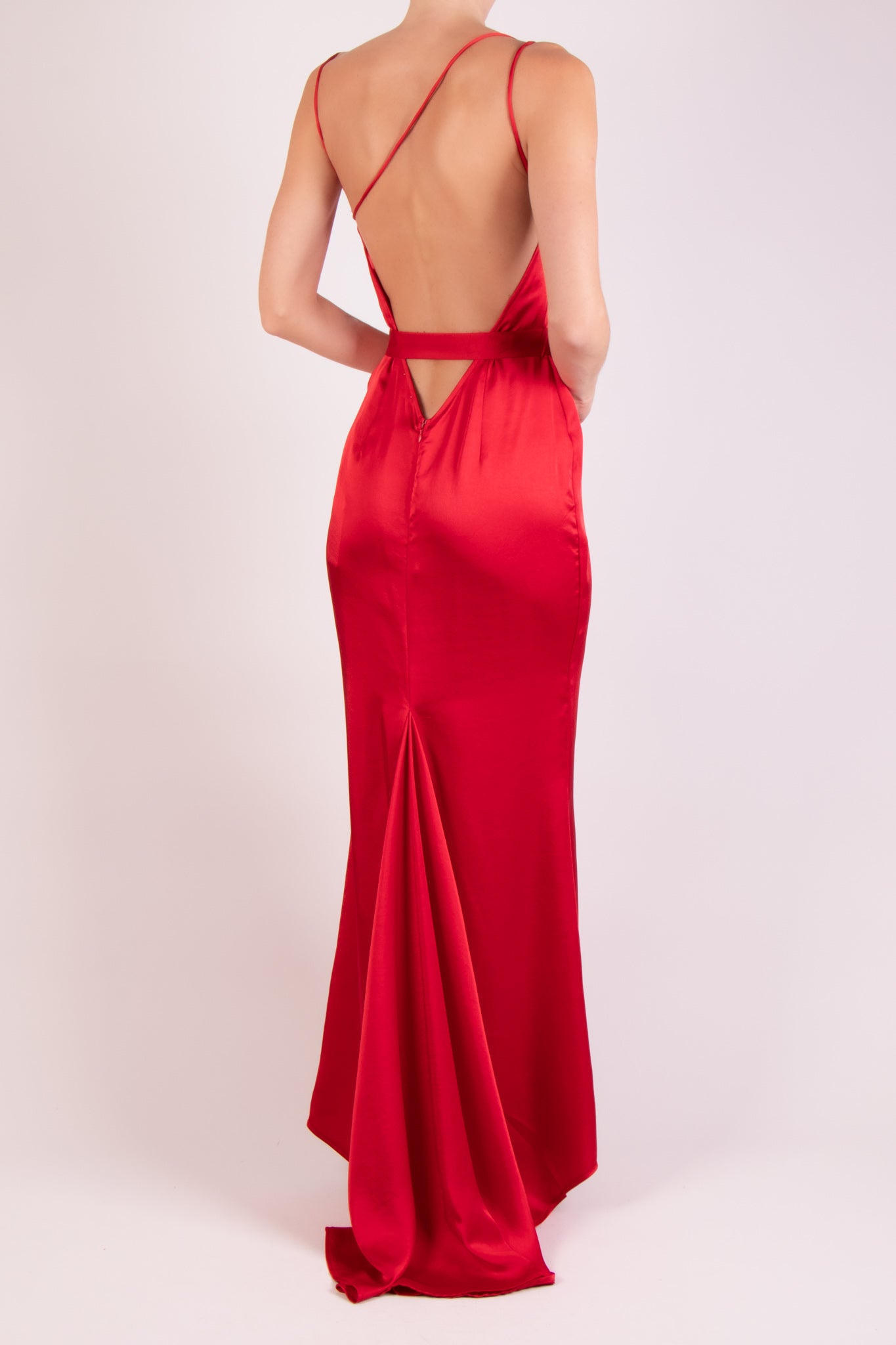 vestidos de escote en la espalda