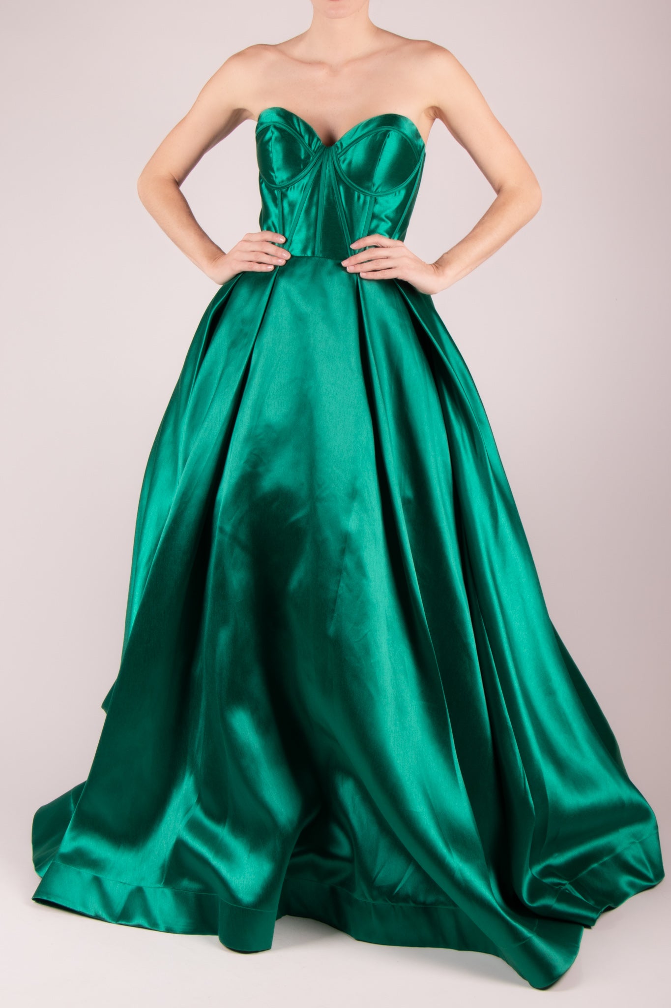 Vestido strapless tipo bustier esmeralda