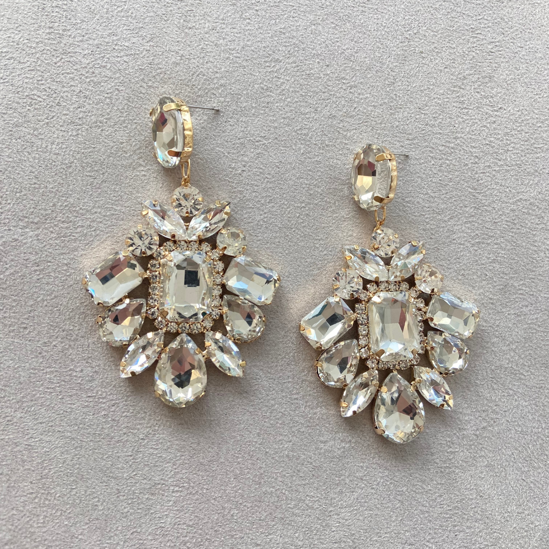 Arete flor dorado