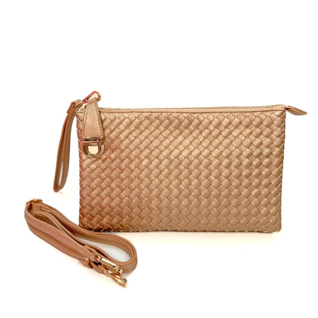Bolsa capitonada oro rosado c/broche