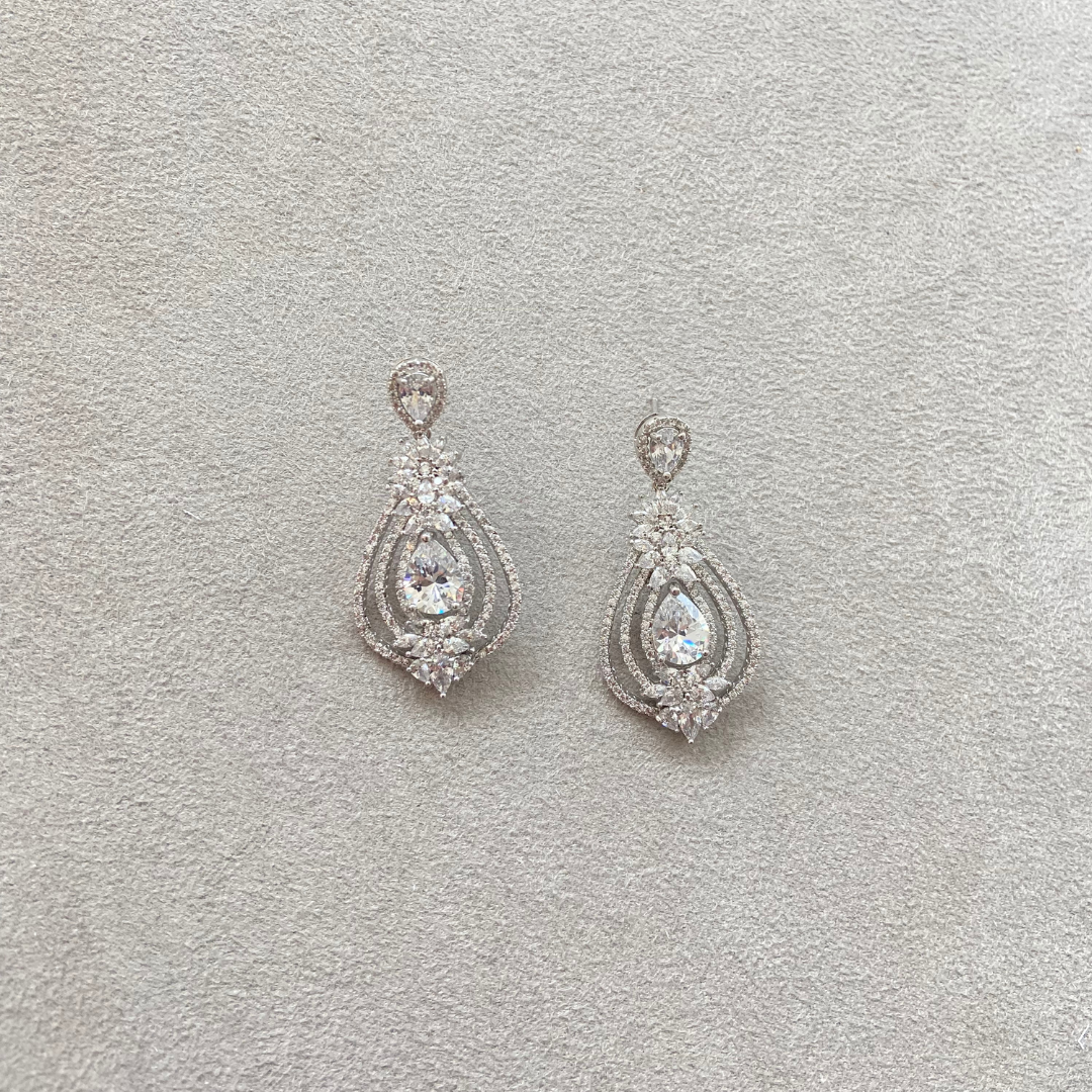 Arete zirconia flor y gota