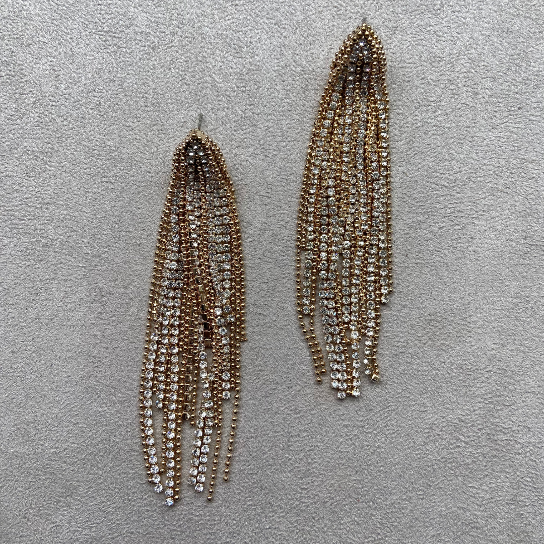 Arete largo cuentas dorado