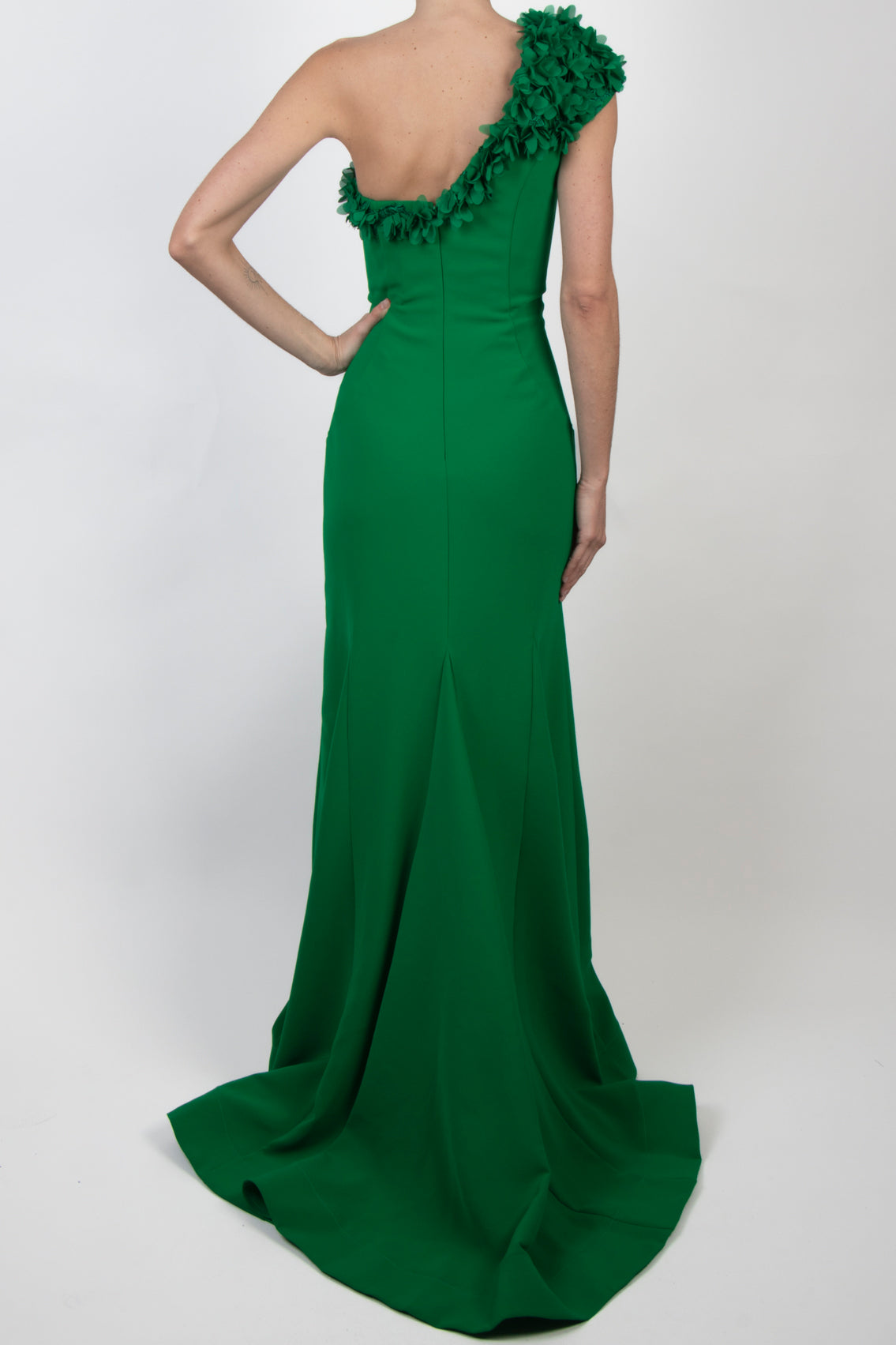 Vestido un hombro bordado verde