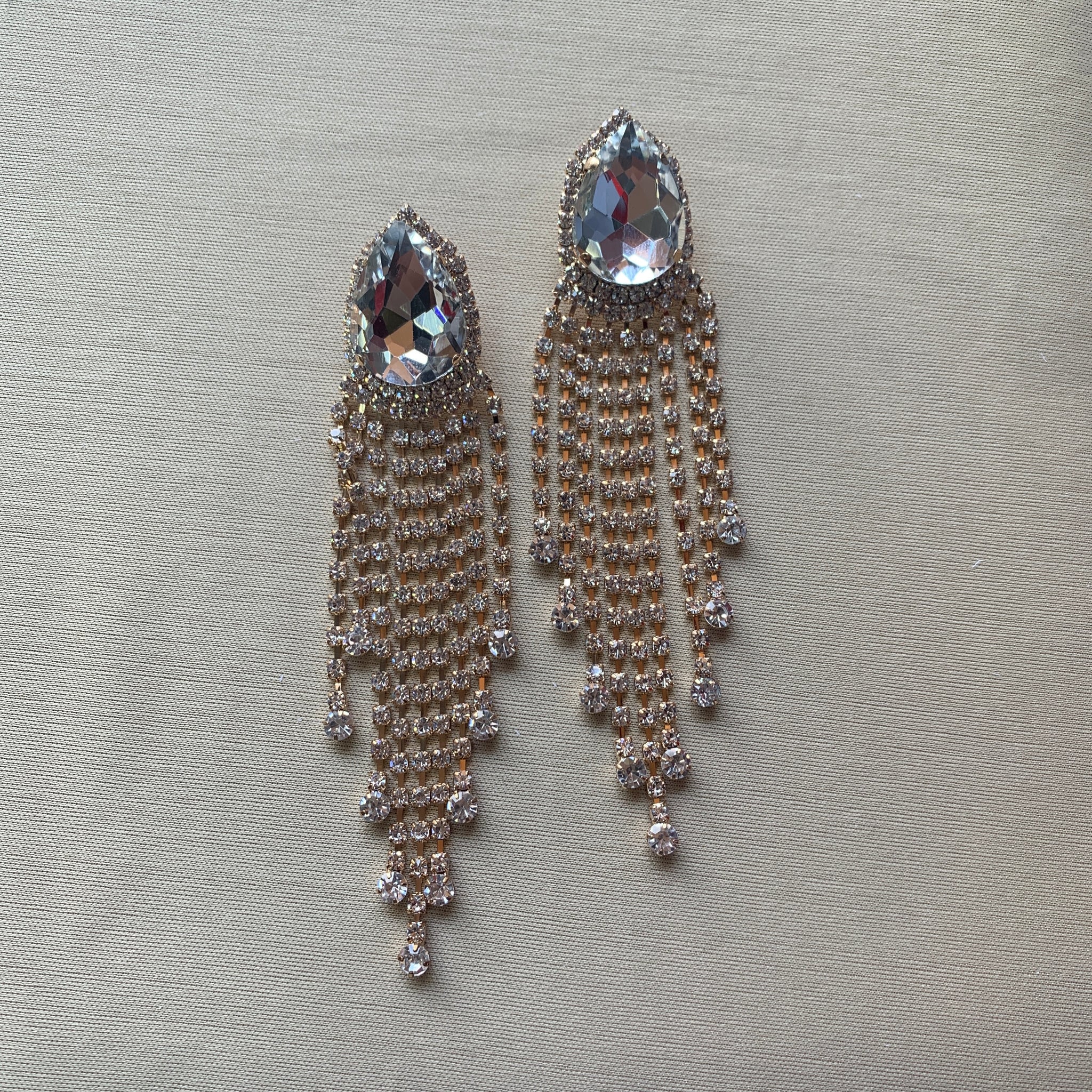 Arete gota brillante