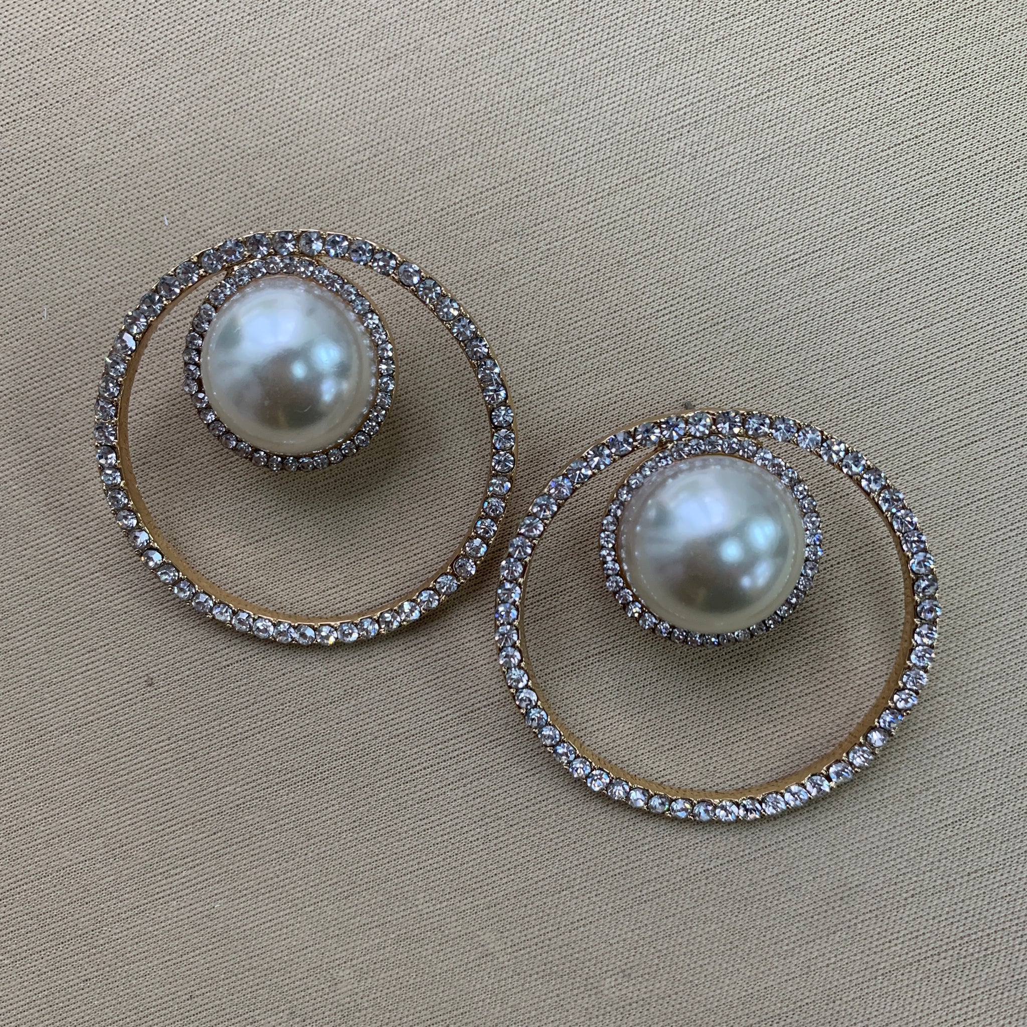Perla con aro brillante