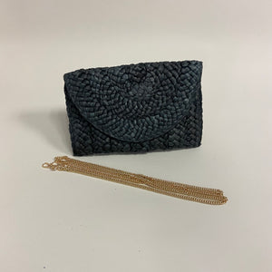 Clutch de paja negra