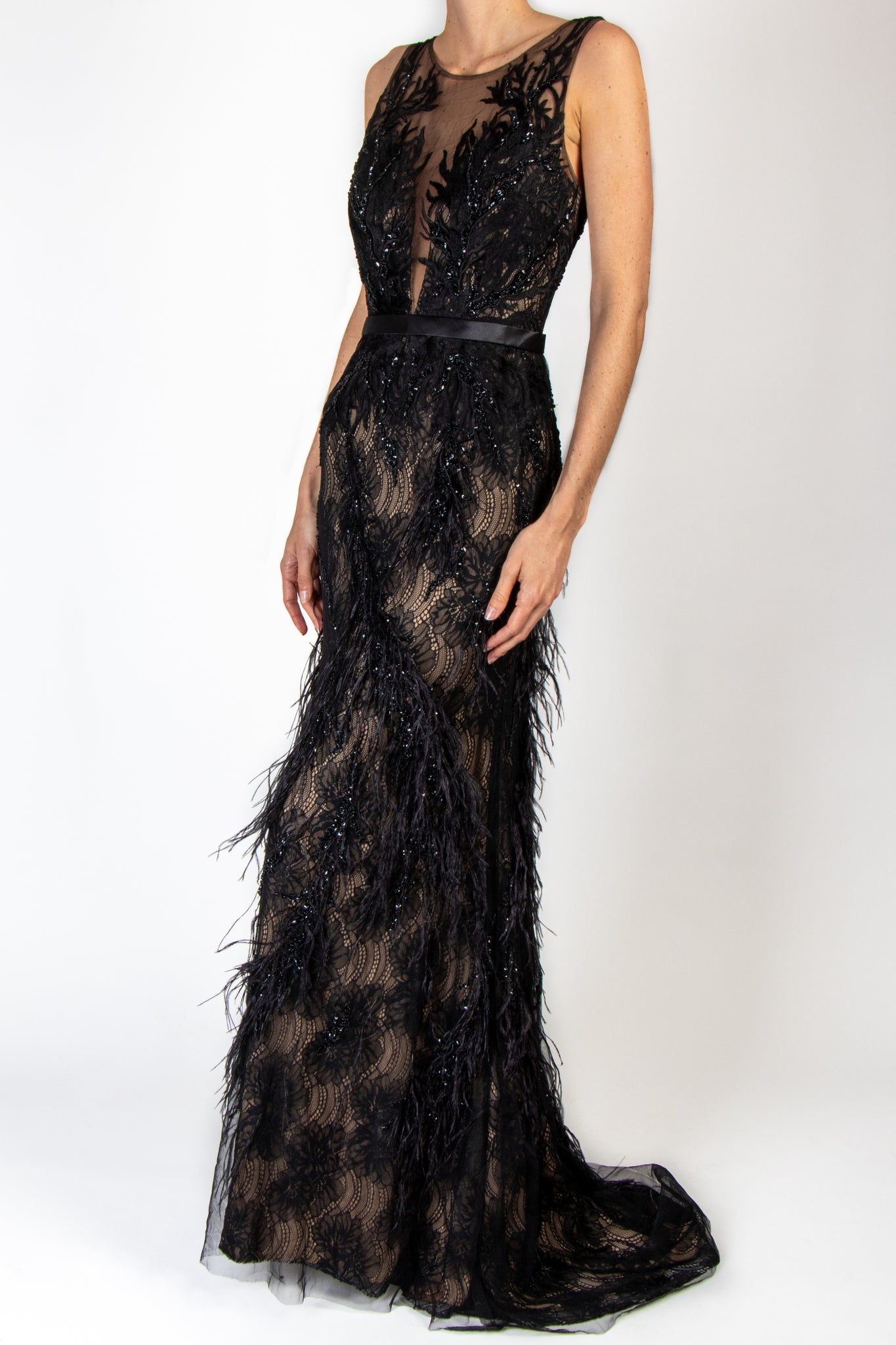Vestido plumas sirena negro