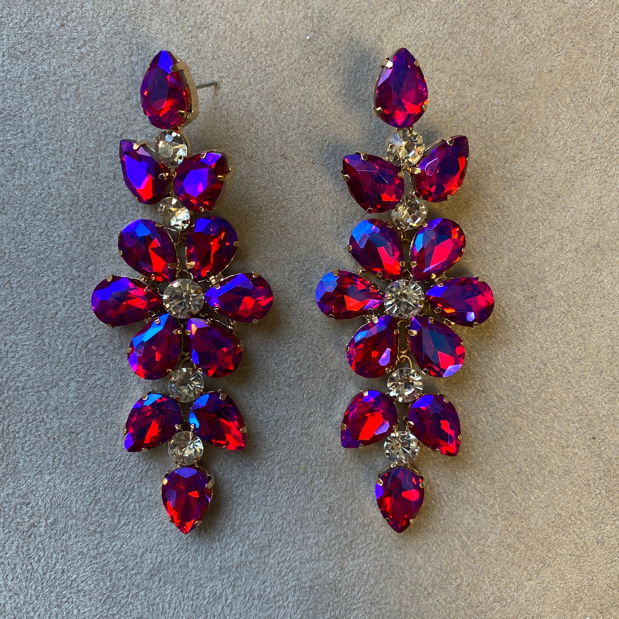 Arete lago flor rojo