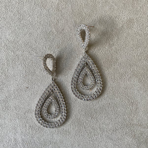 Arete 3 gota con brillos plata