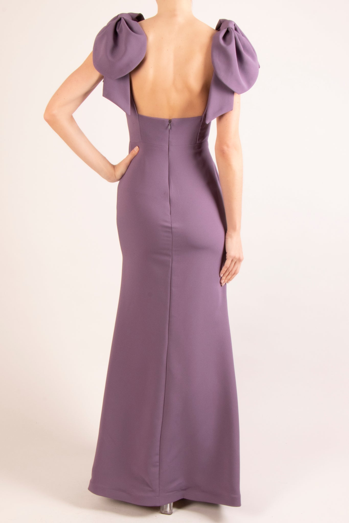 Vestido v detalle moño en tirantes crepe violeta