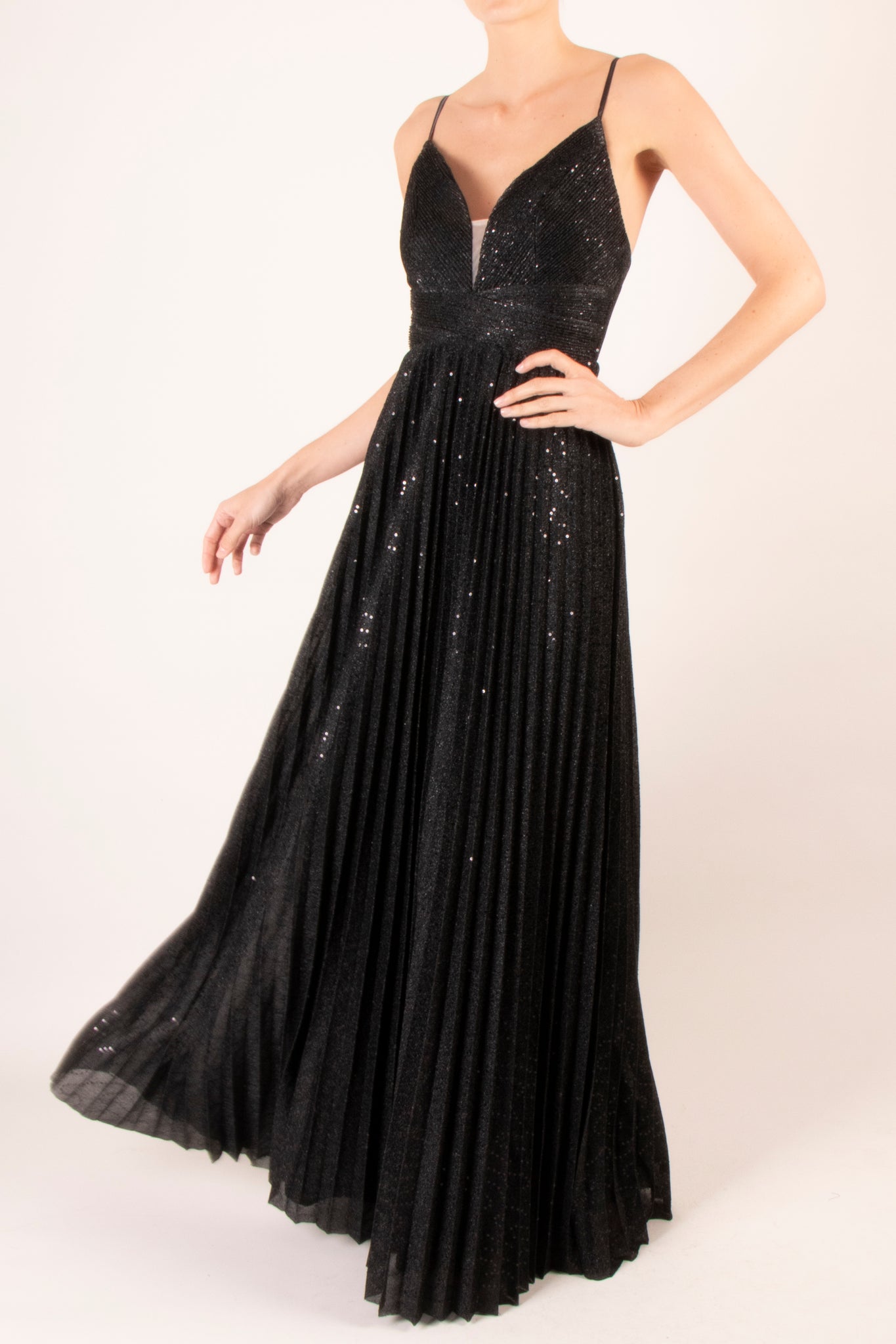 Vestido glitter plisado v tirantes finos negro