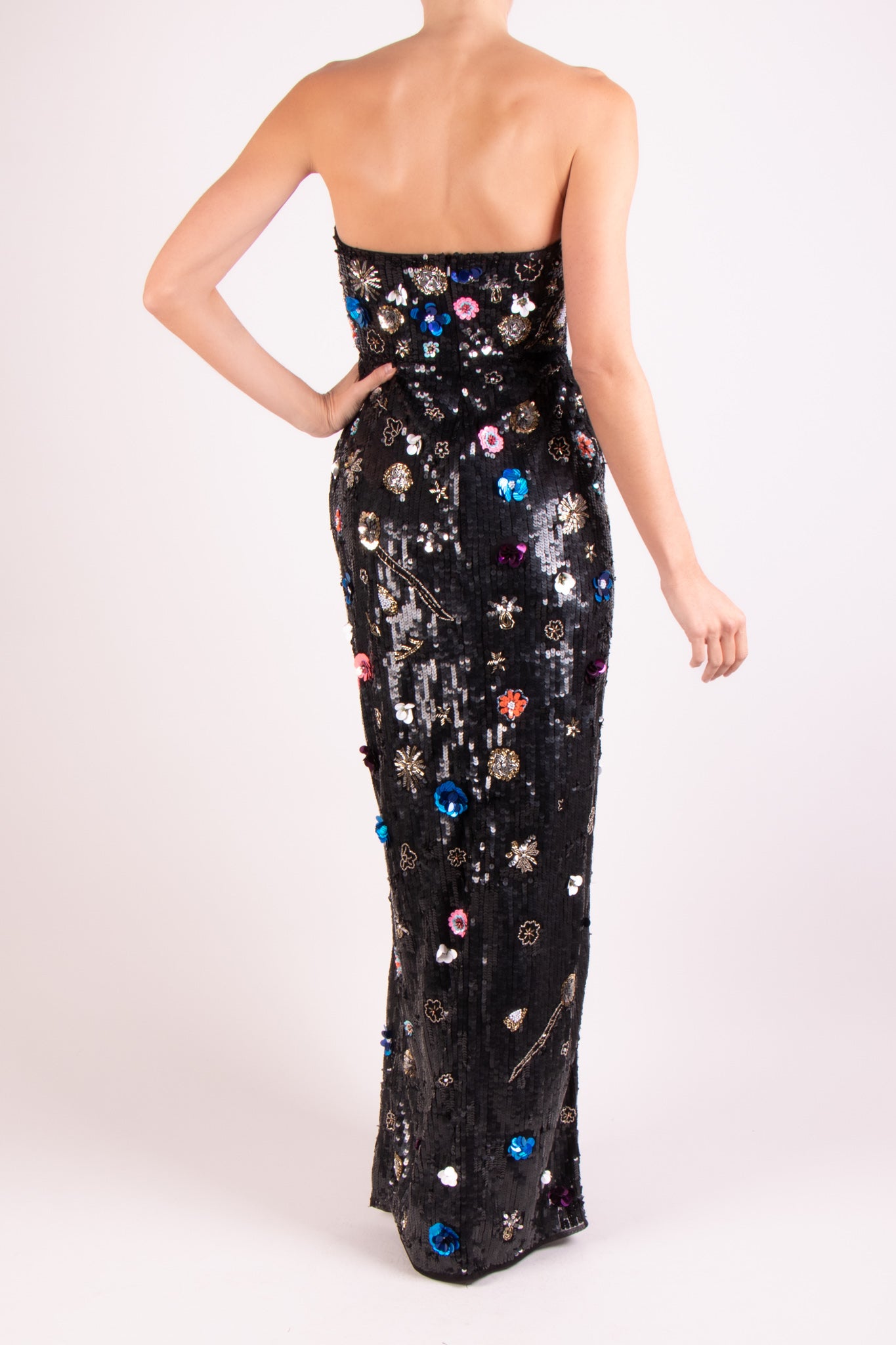 Vestido strapless lentejuela flores multi negro