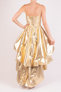 Vestido strapless corazón olanes dorado