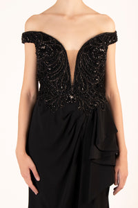 Vestido bordado off the shoulder negro